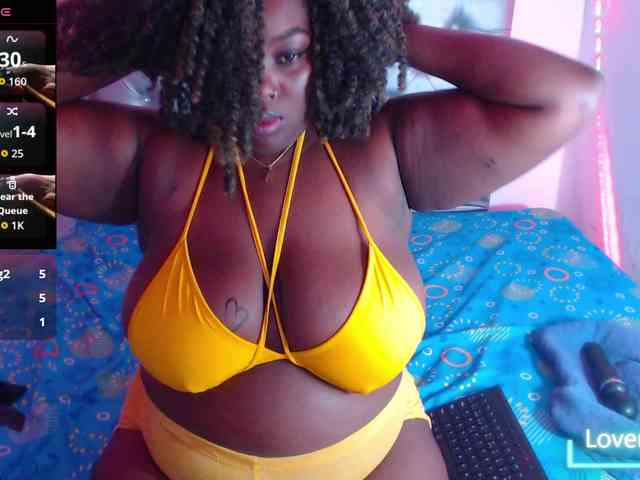 ebony-NeighborMoans webcam