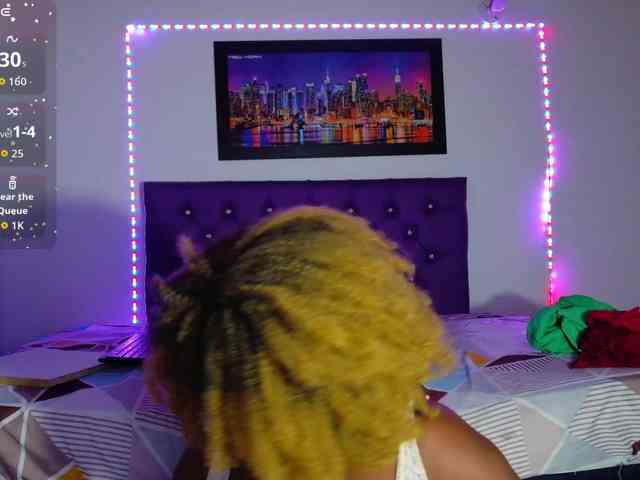 ebony-NeighborMoans webcam