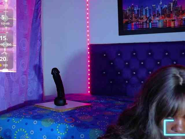 ebony-NeighborMoans webcam