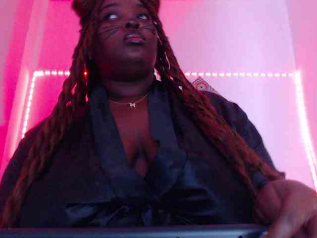 ebony-NeighborMoans webcam