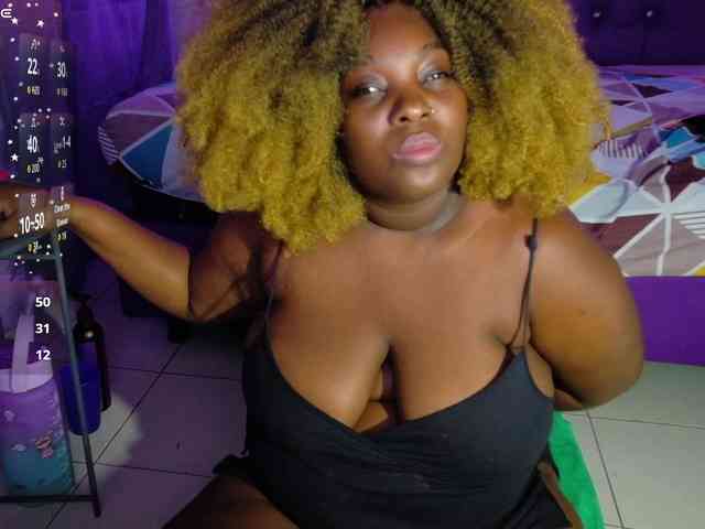 ebony-NeighborMoans webcam