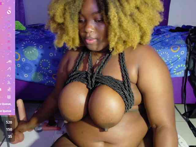 ebony-NeighborMoans webcam