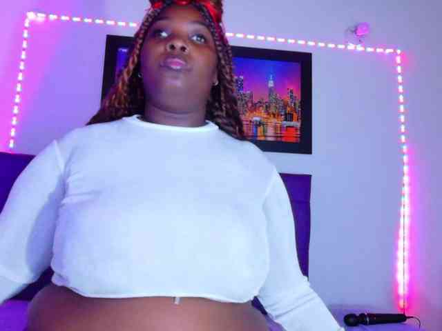 ebony-NeighborMoans webcam