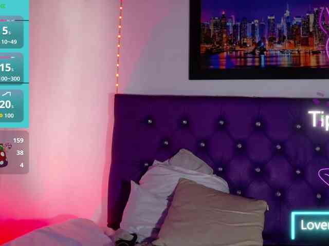 ebony-NeighborMoans webcam