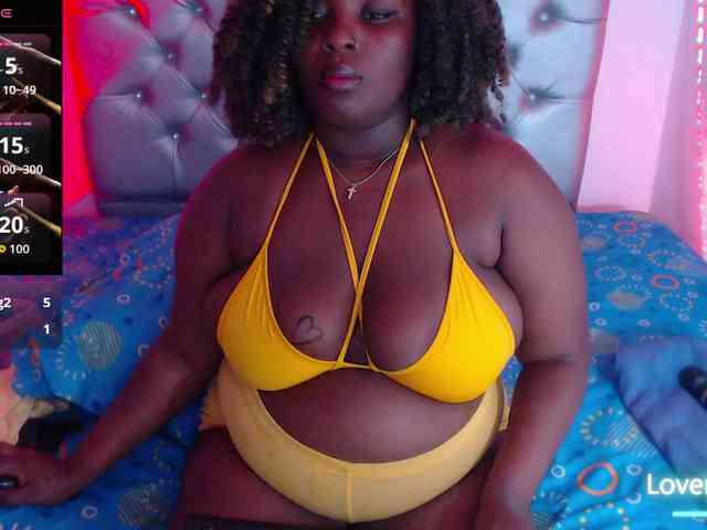 ebony-NeighborMoans webcam