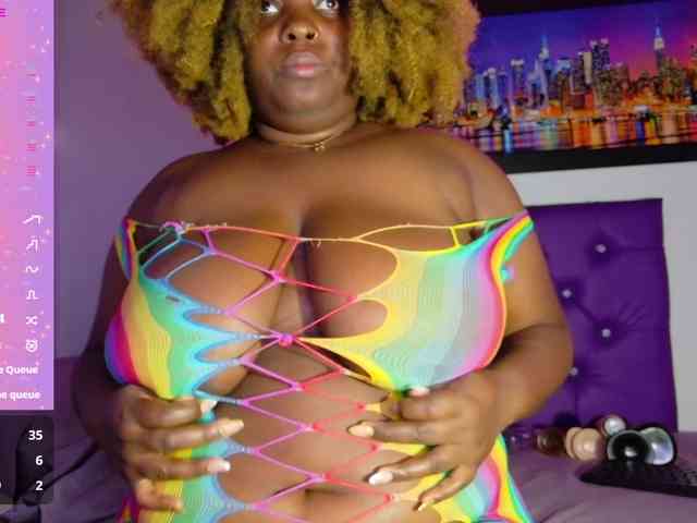 ebony-NeighborMoans webcam