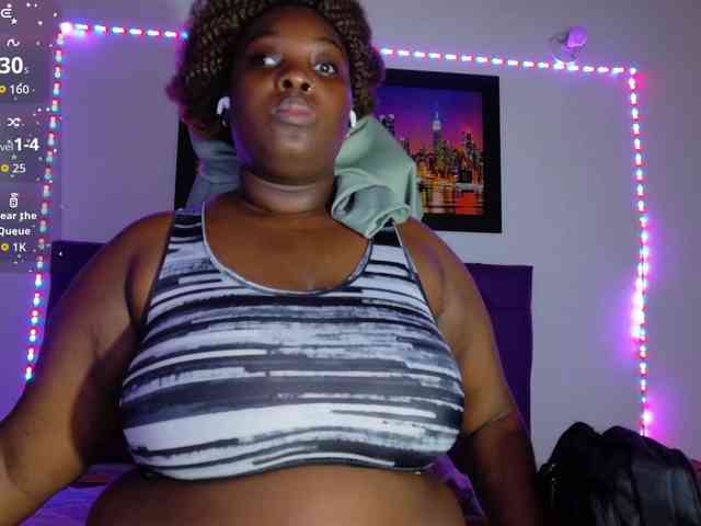 ebony-NeighborMoans webcam