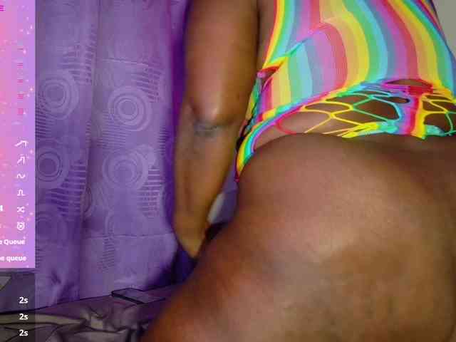 ebony-NeighborMoans webcam