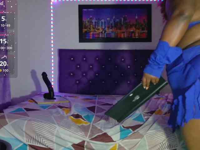 ebony-NeighborMoans webcam