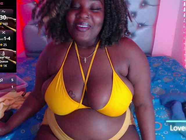 ebony-NeighborMoans webcam