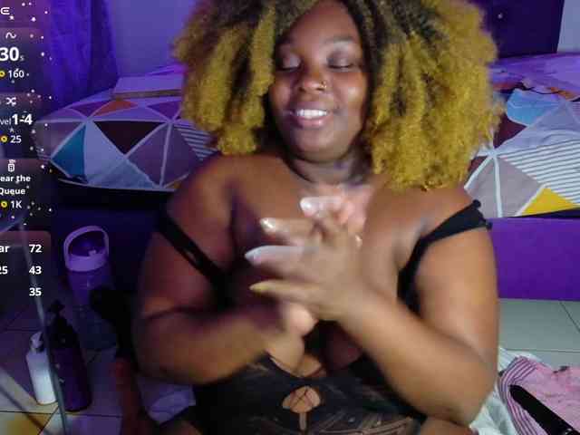 ebony-NeighborMoans webcam