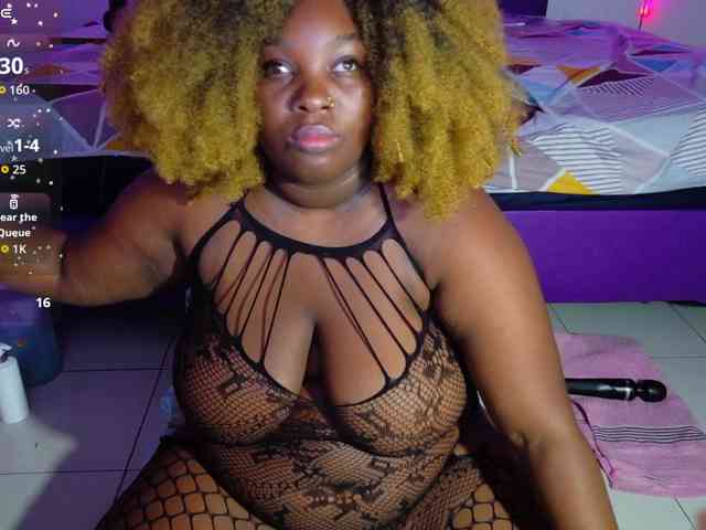 ebony-NeighborMoans webcam