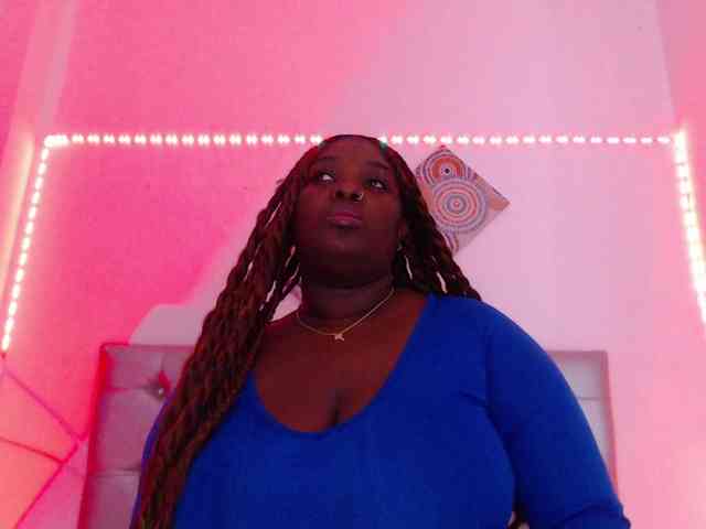 ebony-NeighborMoans webcam