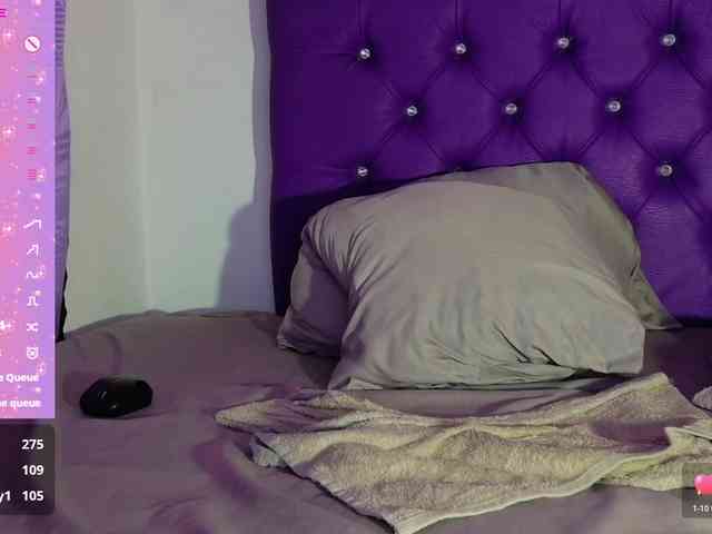 ebony-NeighborMoans webcam