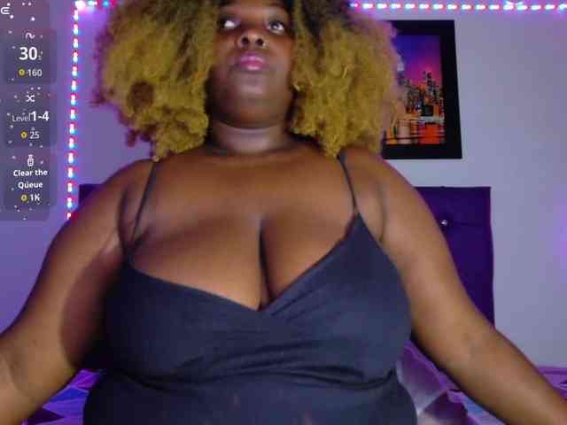 ebony-NeighborMoans webcam