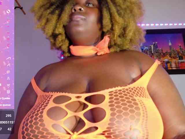 ebony-NeighborMoans webcam