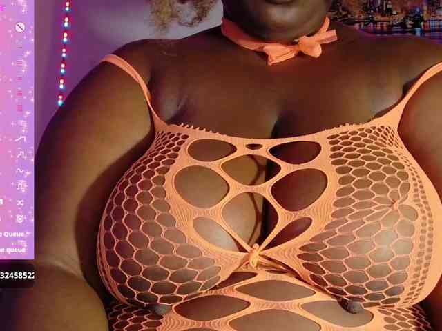 ebony-NeighborMoans webcam