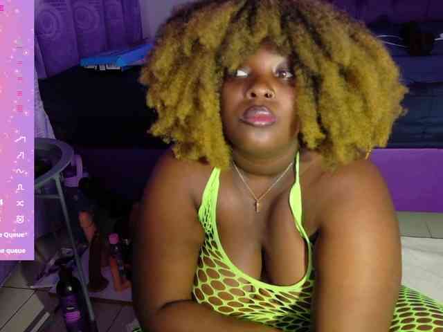 ebony-NeighborMoans webcam