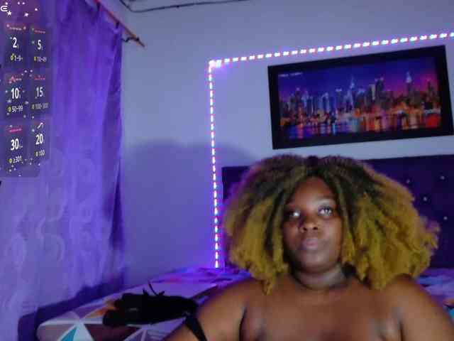 ebony-NeighborMoans webcam