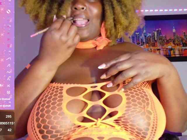 ebony-NeighborMoans webcam