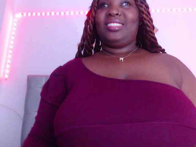 ebony-NeighborMoans webcam