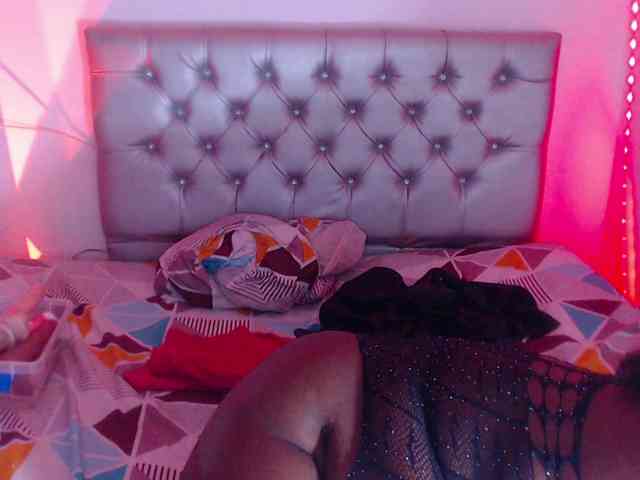 ebony-NeighborMo... Live Webcam on BongaCams