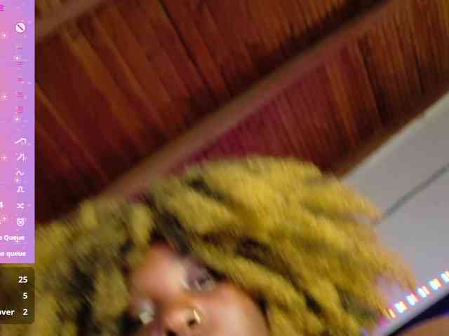 ebony-NeighborMoans webcam