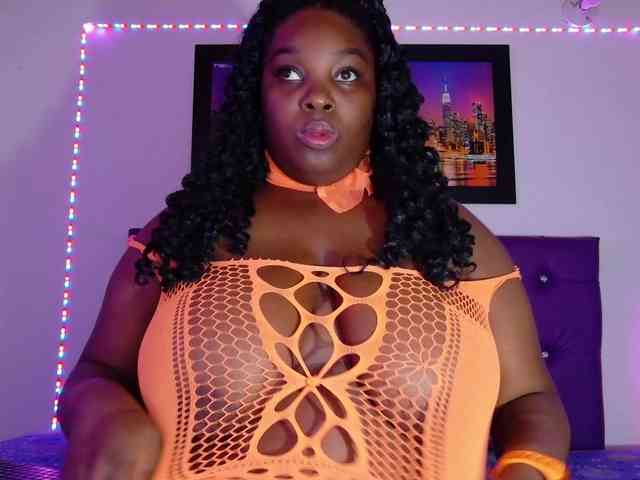 ebony-NeighborMoans webcam