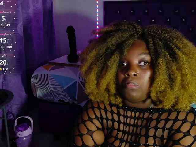 ebony-NeighborMoans webcam