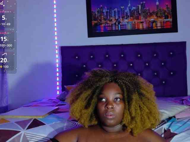 ebony-NeighborMoans webcam