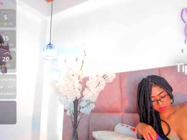 KhateMiller webcam