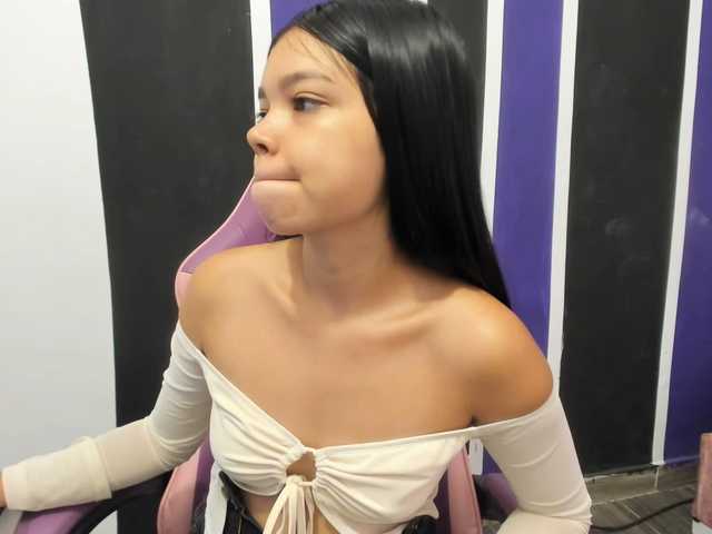 shy-luna18's BongaCams show and profile