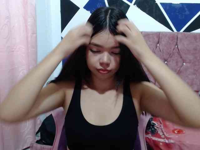 shy-luna18 webcam