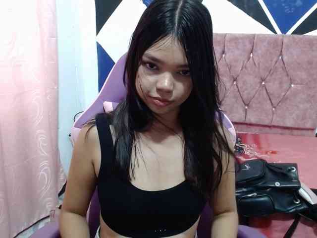 shy-luna18 webcam