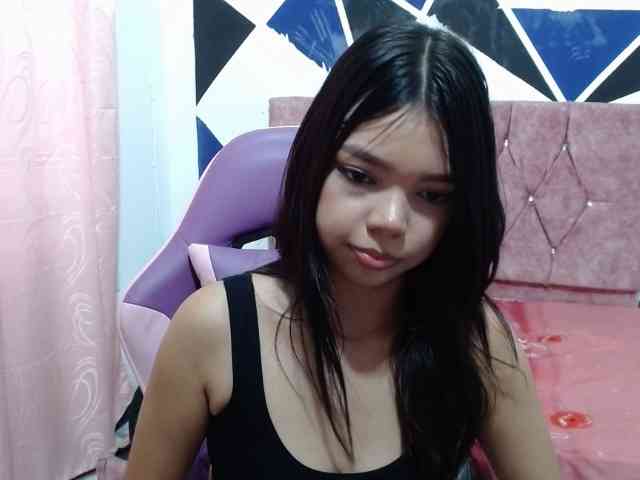 shy-luna18 webcam