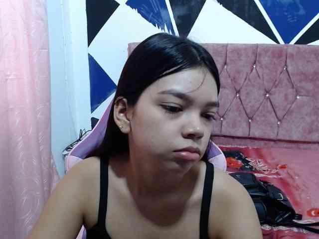 shy-luna18 webcam