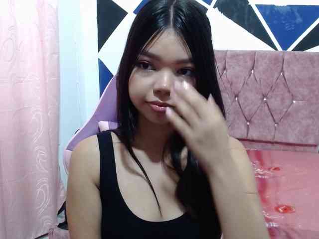 shy-luna18 webcam