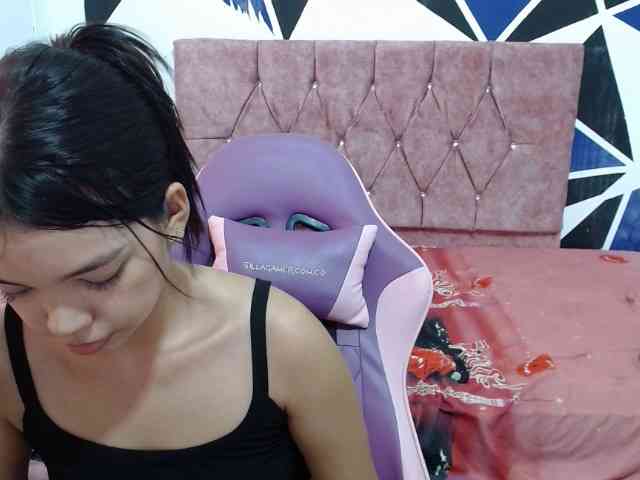 shy-luna18 webcam