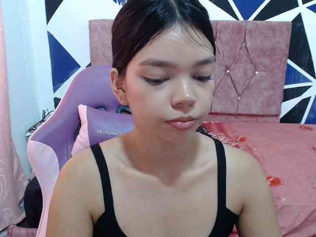 shy-luna18 webcam
