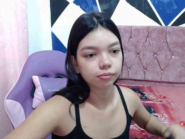 shy-luna18 webcam