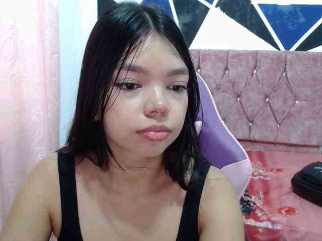shy-luna18 webcam