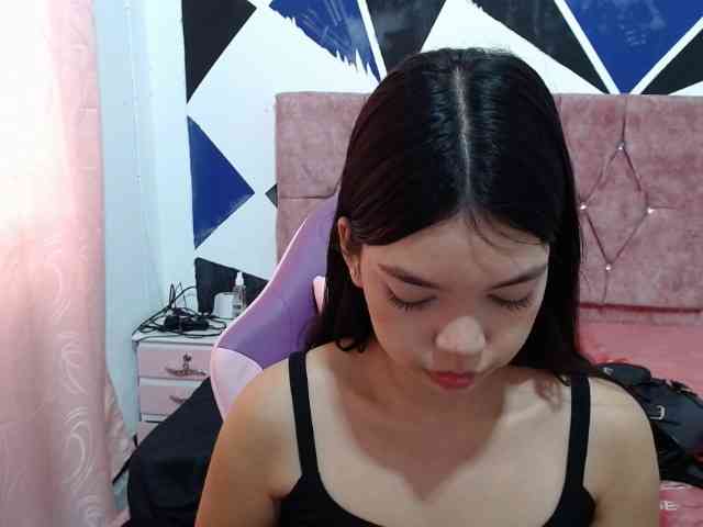 shy-luna18 webcam