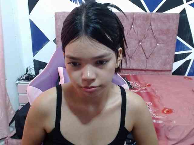 shy-luna18 webcam