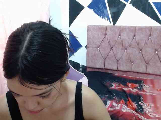 shy-luna18 webcam