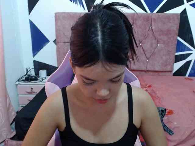 shy-luna18 webcam