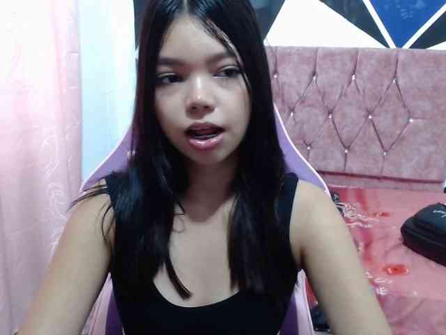 shy-luna18 webcam