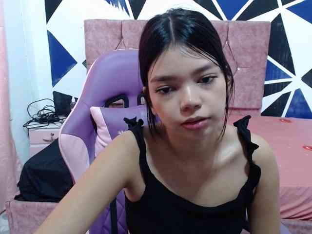 shy-luna18 webcam