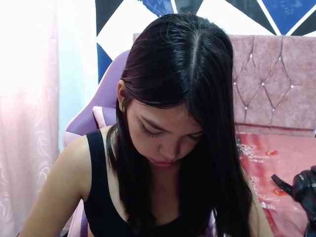 shy-luna18 webcam