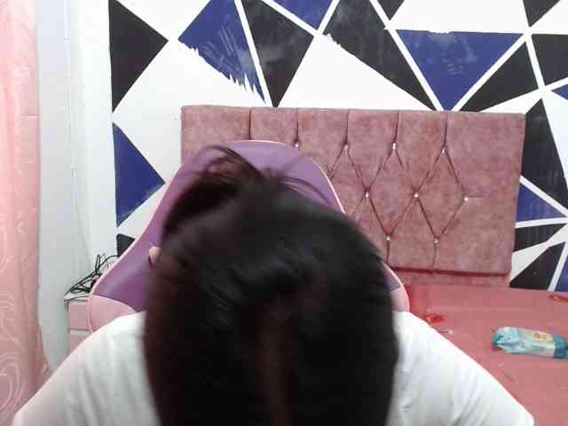 shy-luna18 webcam