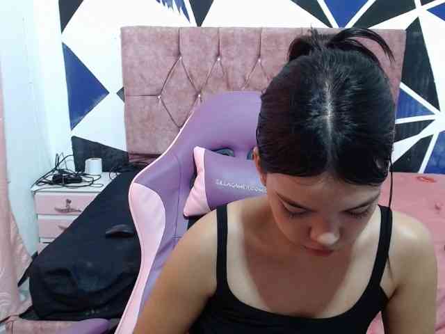shy-luna18 webcam